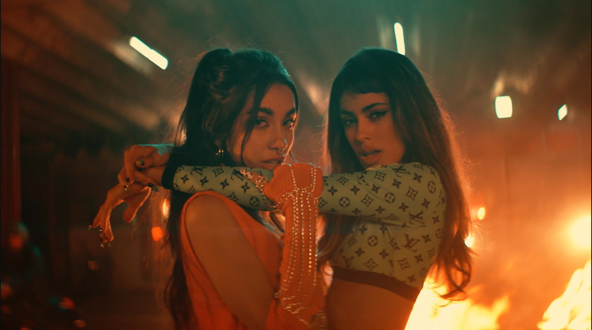 Аргентинские певицы Тини и Мария Бесерра. Фото из открытых источников. 