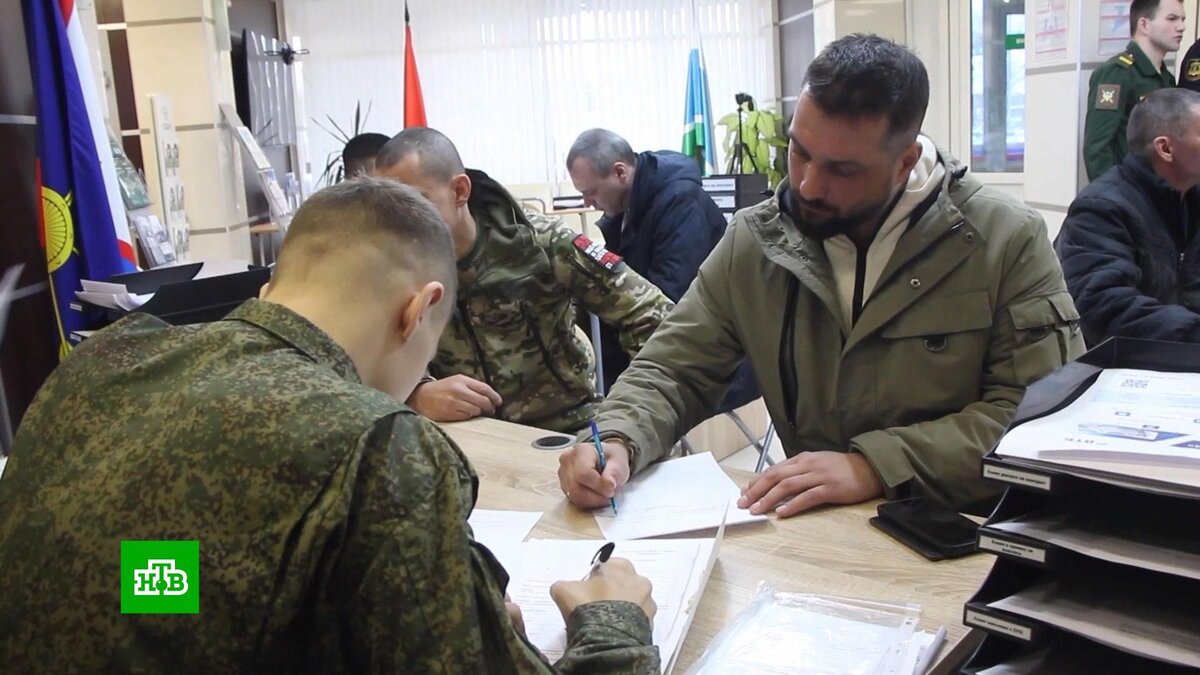 После теракта в «Крокусе» резко выросло число желающих служить по контракту  | НТВ: лучшее | Дзен