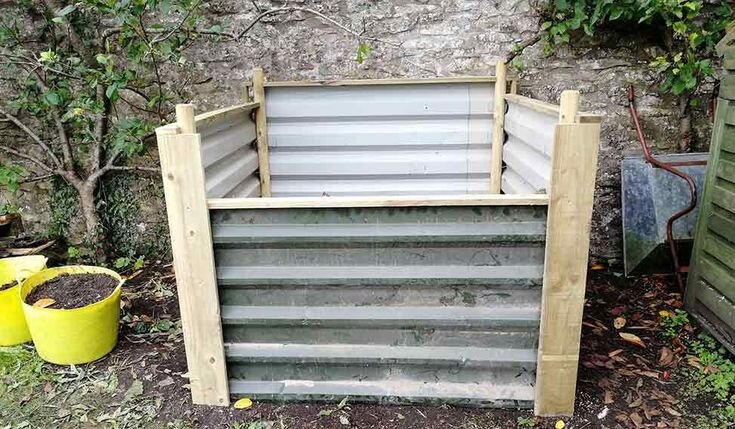 Ящик из профлиста для компоста