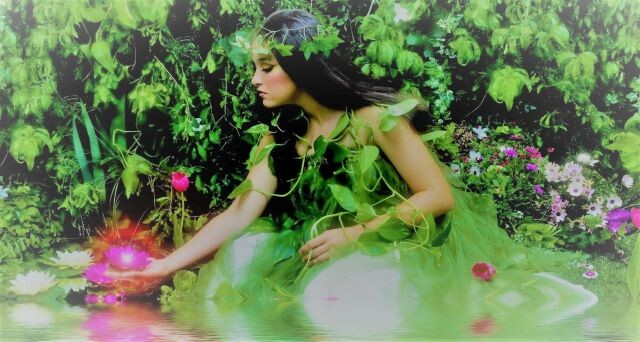 Девушка с цветком