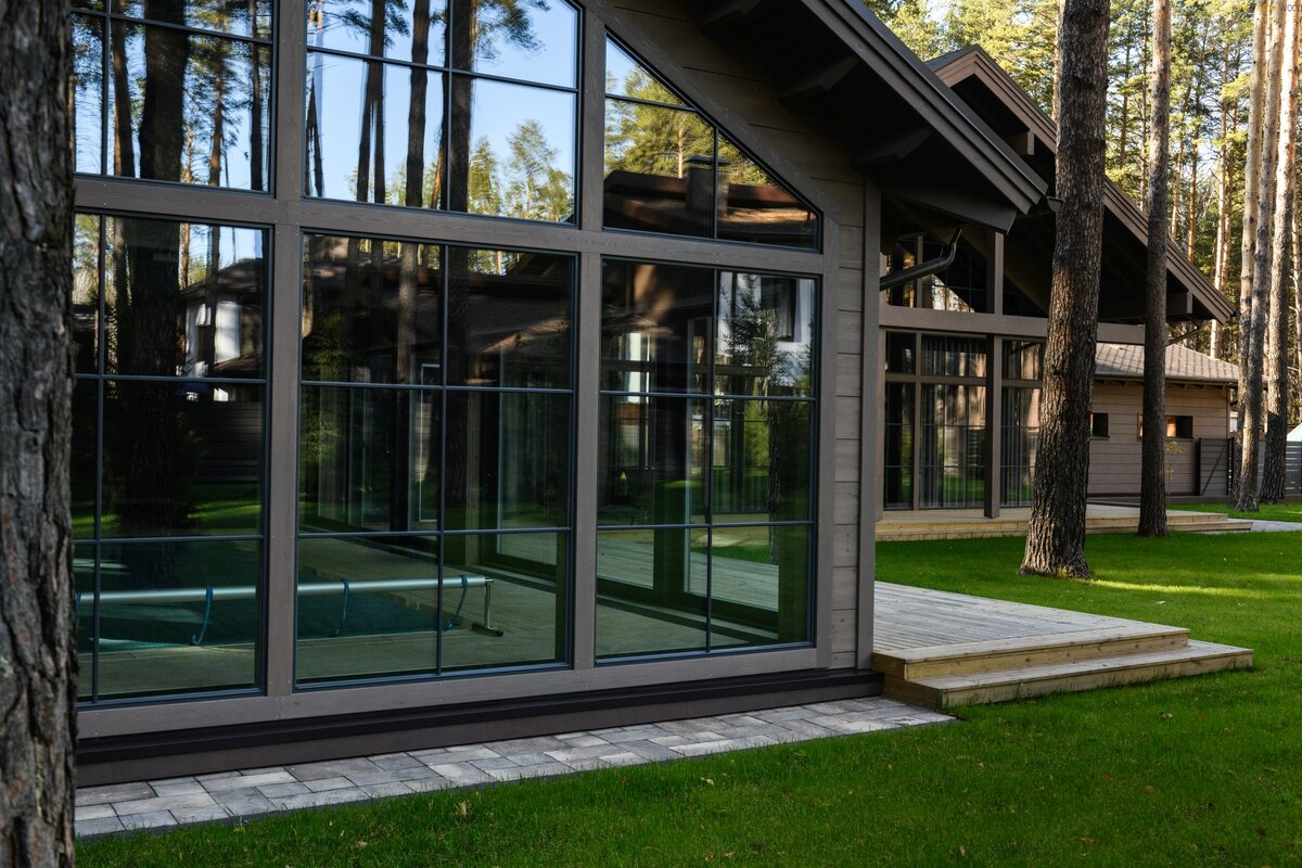 Дом с панорамными окнами: www.arwd.ru