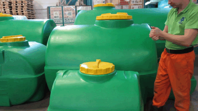 Чистка бака для воды