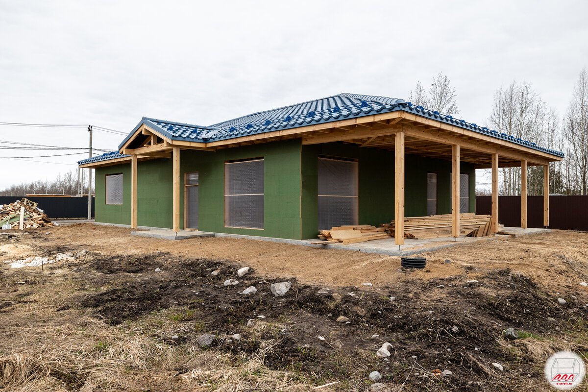 Завершилось строительство каркасного дома под крышу в Коккорево (это в Ленинградской области), площадь застройки 161 м2 + бетонная терраса 34,8 м2 и бетонное крыльцо ещё 4,5 м2.