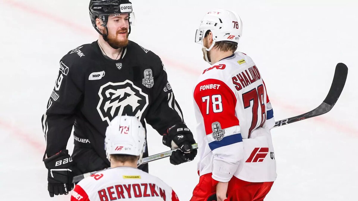     «Трактор» в последнем матче серии с «Локомотивом» смотрелся, увы, так же беззубо, как и в первом. Счет 0:3 говорит сам за себя. В финал вышел ярославский клуб.