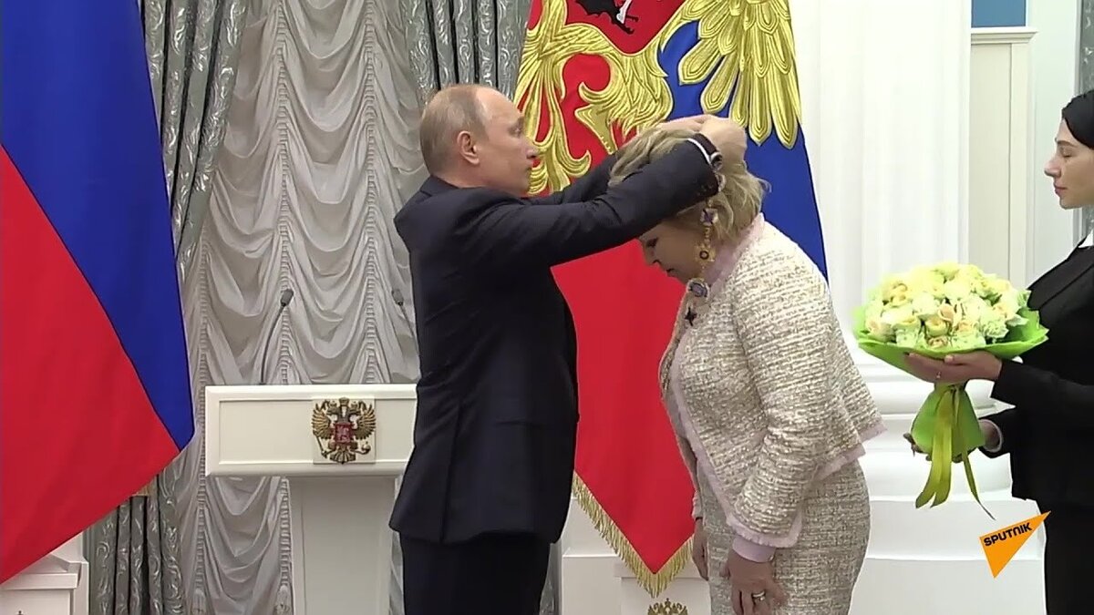 Церемония награждения в Кремле. Фото Яндекс.Картинки. 