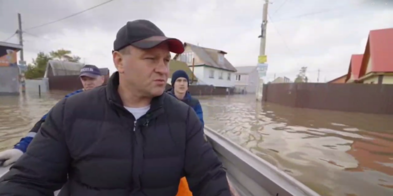    Сергей Салмин: Не ждите, когда вода зайдет в дома, эвакуируйтесь и не бросайте животных Кристина Просвиркина