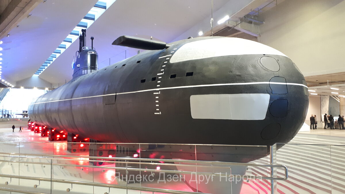 АПЛ К-3 "Ленинский Комсомол". Вид справа по борту. Фото автора