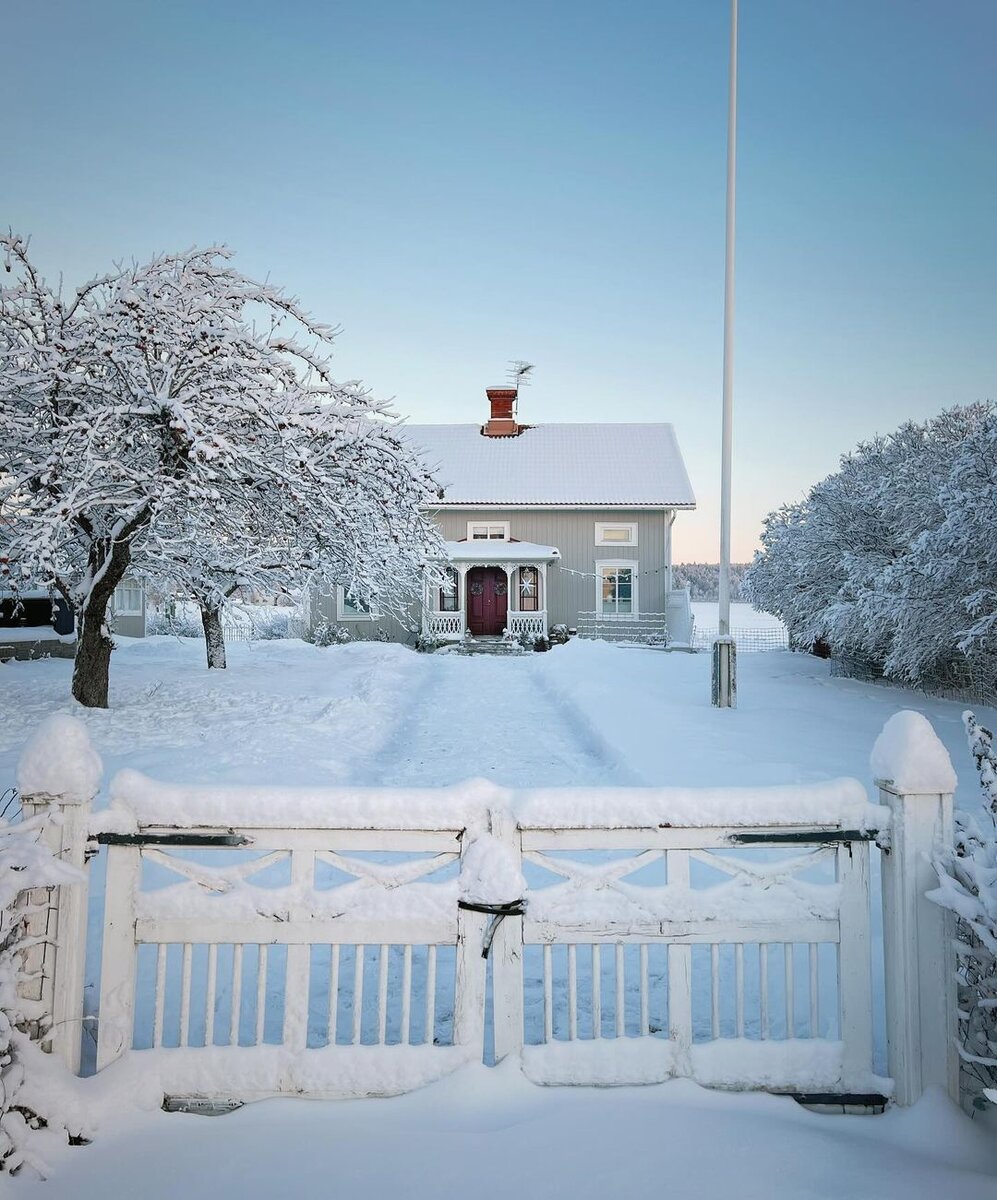 Так выглядит дом, в котором живет Камилла. Она купила его в 2010 году