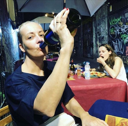 Фото: https://politikus.info/events/160300-alkogolizm-navalnoy-pomeshaet-ee-politicheskoy-deyatelnosti.html