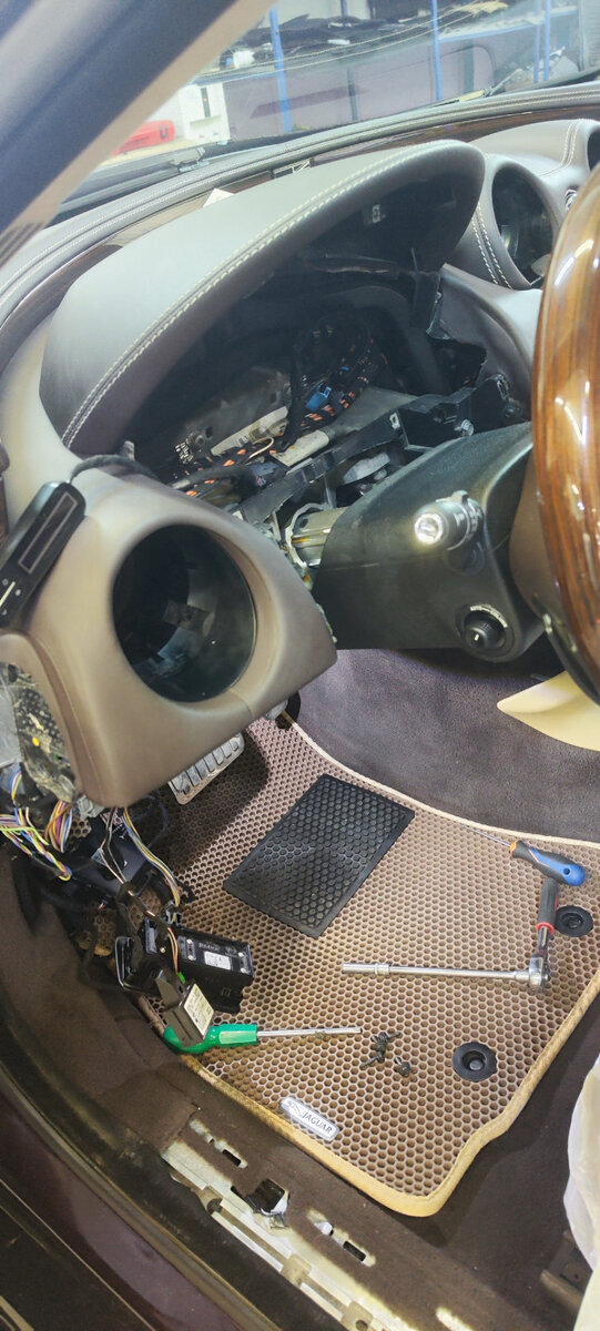 Разбирать пришлось многое