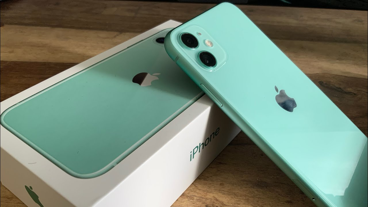 Apple iPhone 11 - это самый доступный iPhone из новой линейки 2019 года, который стал наследником iPhone XR.-4