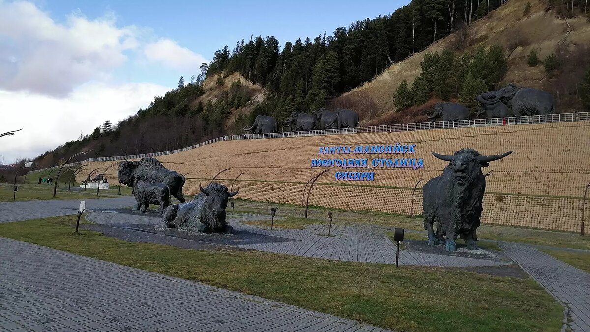     Жители ХМАО обеспокоены ростом уровня воды в Иртыше и Оби. В последние дни прибавляется по одному-два сантиметра.