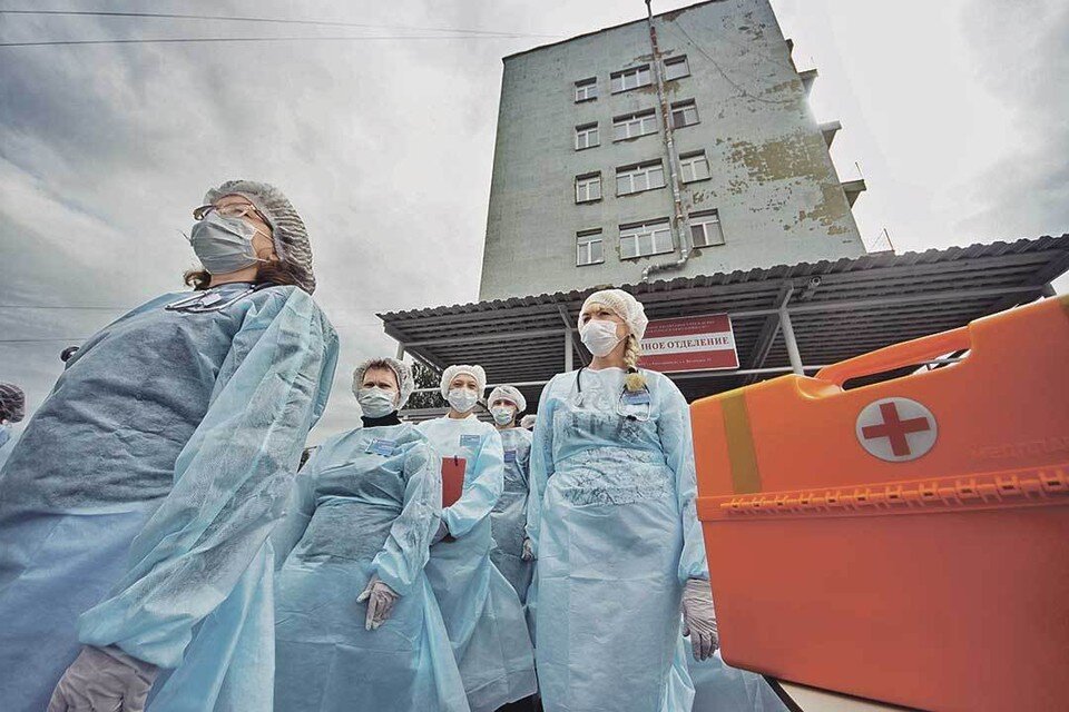    Хотите пожаловаться на врачей? Тогда знайте: у них самих жалоб в сто раз больше! Алексей БУЛАТОВ