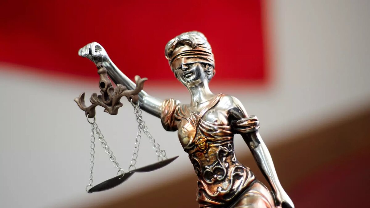     В Октябрьском районе суд вынес приговор местному жителю за пьяное вождение. Судья решил отобрали дорогостоящую иномарку у подсудимого.