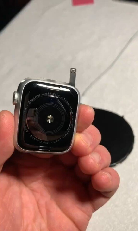    Отменённую беспроводную зарядку Apple AirPower показали в действии