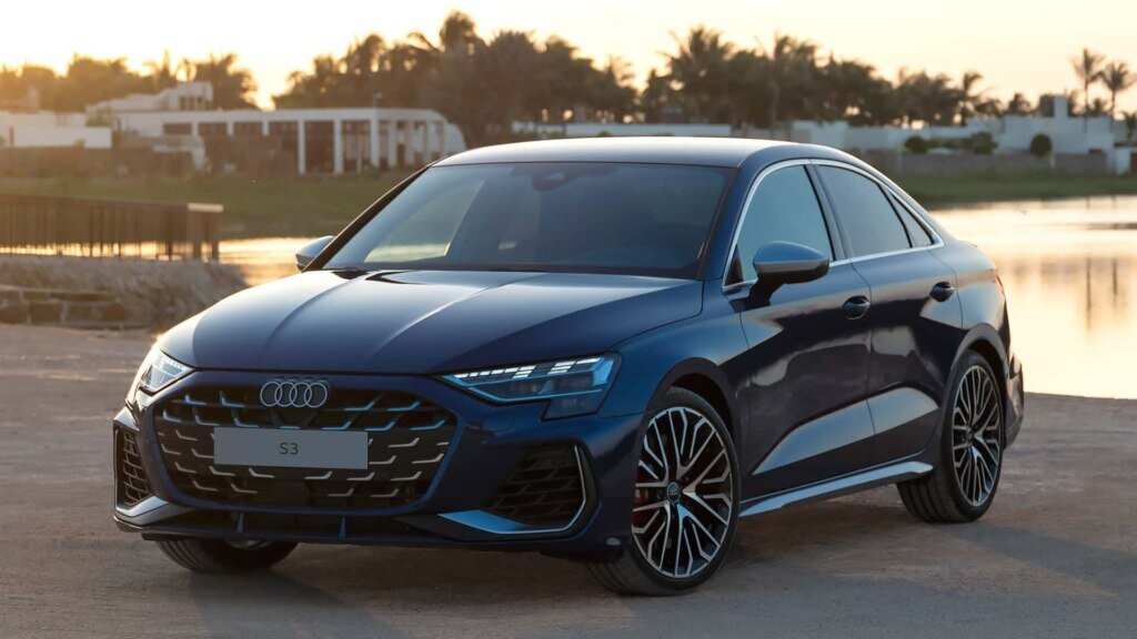 Спортивный седан Audi S3 2025 получил обновление. Рестайлинговая версия модели стала мощнее.