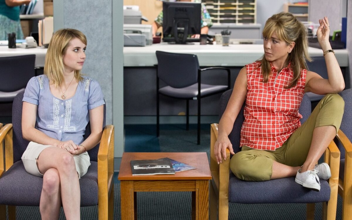    Детско-родительские отношения до момента взросления и сепарации – это не про отношения на равных. Это то, что нужно обязательно помнить родителям, не ожидая включения детей в свои взрослые отношения. Дайте детям быть детьми в полной мере.