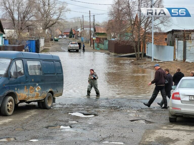    В Оренбурге прозвучала сирена. Всем нужно эвакуироваться из зоны возможного подтопления Кристина Просвиркина