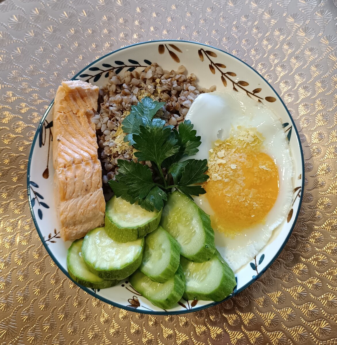 Безупречная тарелочка от Ани. 