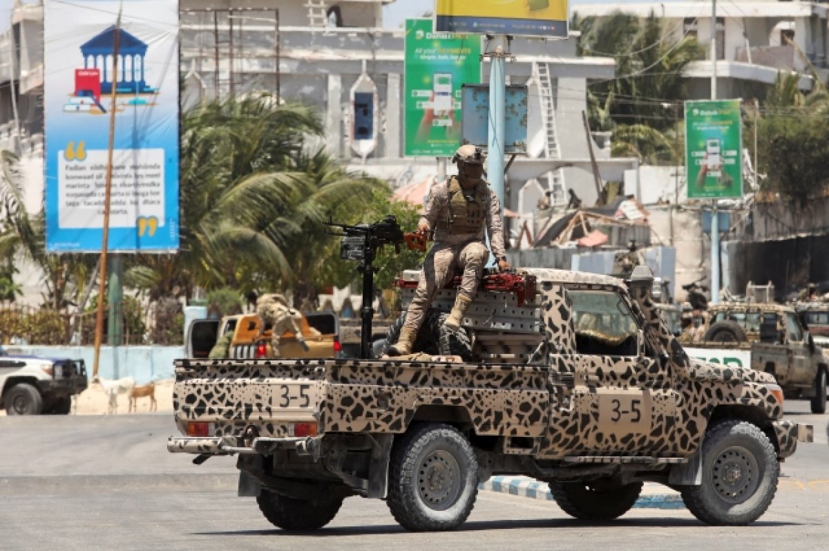    GAROWE: резиденцию президента Сомали обстреляли из минометов