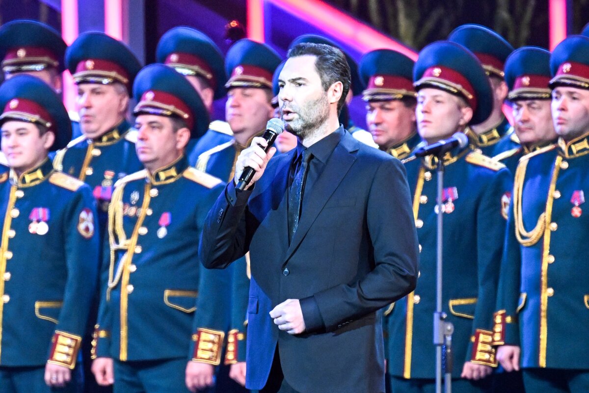  📷 📷 📷 📷 📷 📷   Оперный певец Евгений Кунгуров