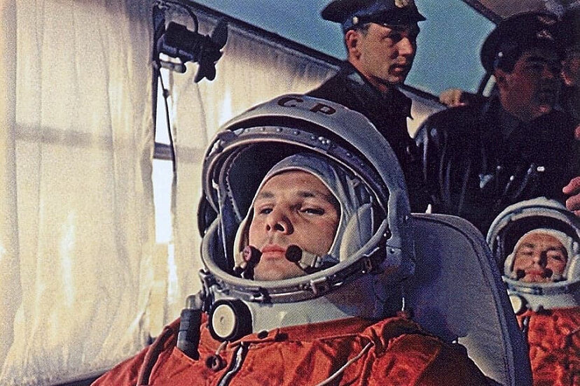 Первый космонавт Земли Юрий Гагарин и его дублёр, второй космонавт Герман Титов.