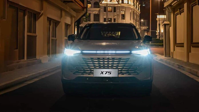     Стала известна будущая цена нового кроссовера в России BAIC X75 none