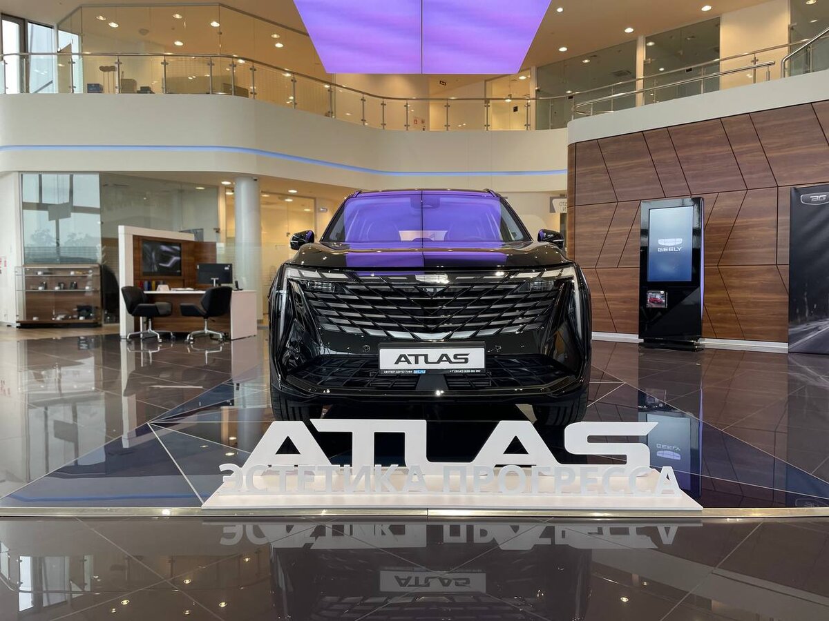 Модель: Geely Atlas Flagship sport  Цвет: Unbounded Black (Чёрный металлик) Адрес: Торговая улица, 22, Санкт-Петербург