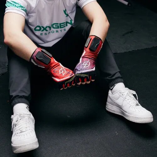 Геймерские перчатки Magma Glove с подогревом | Источник: GamerTech   📷