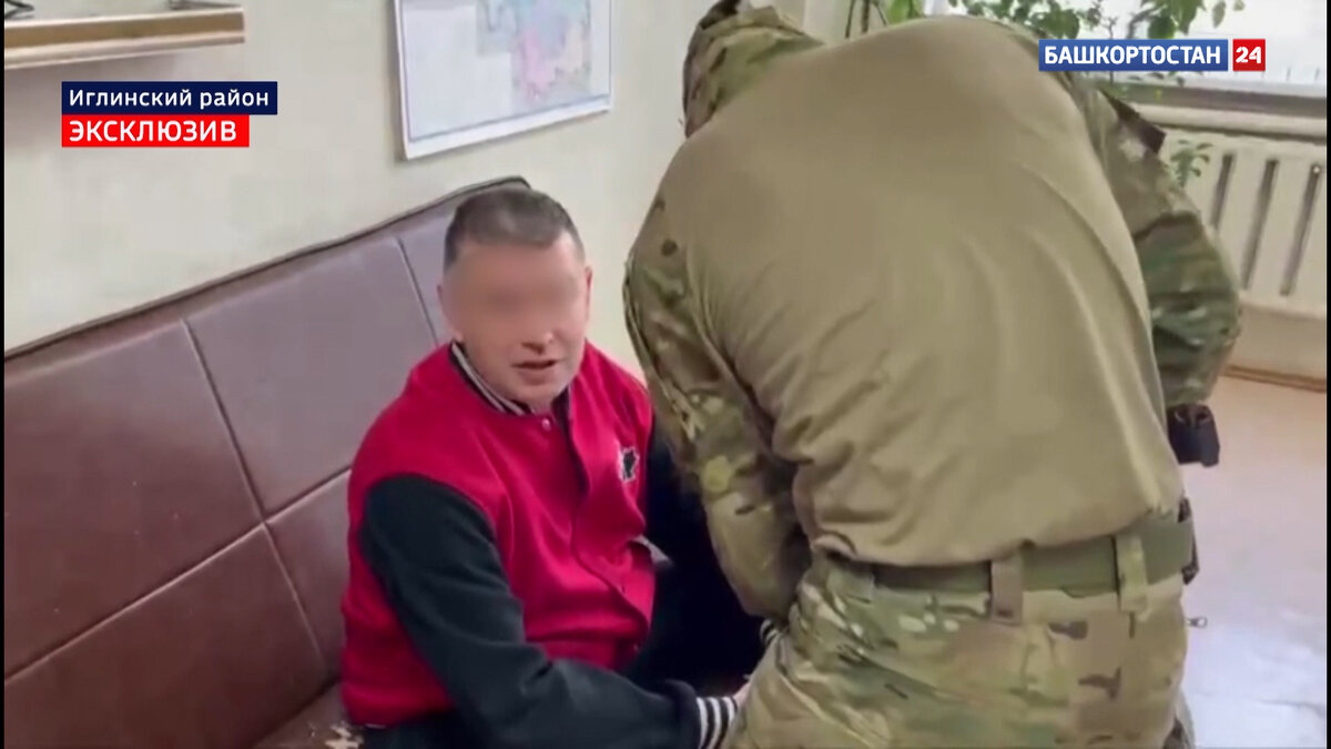    "Здрасьте!": реакция главы сельсовета в Башкирии на визит сотрудников ФСБ попала на видео