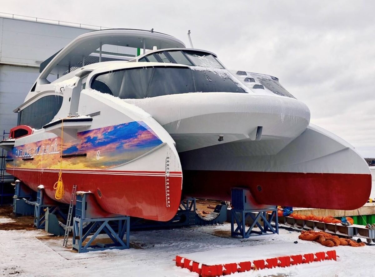    Прогулочное судно является обновленной версией прошлогоднего \