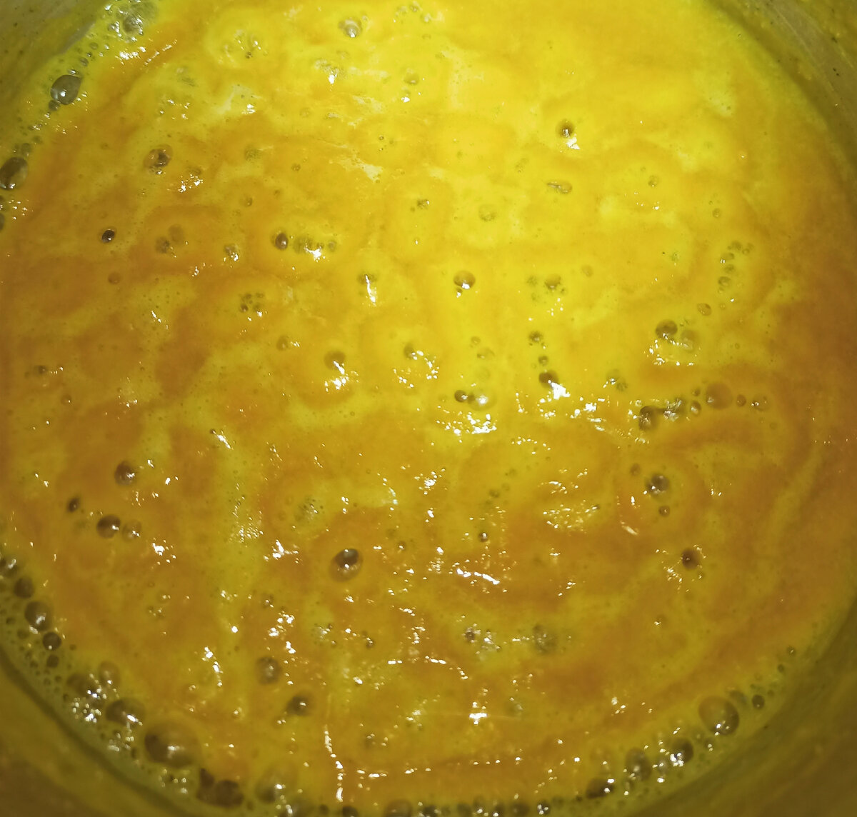 Я обожаю запах этого сыра, когда он готовится!