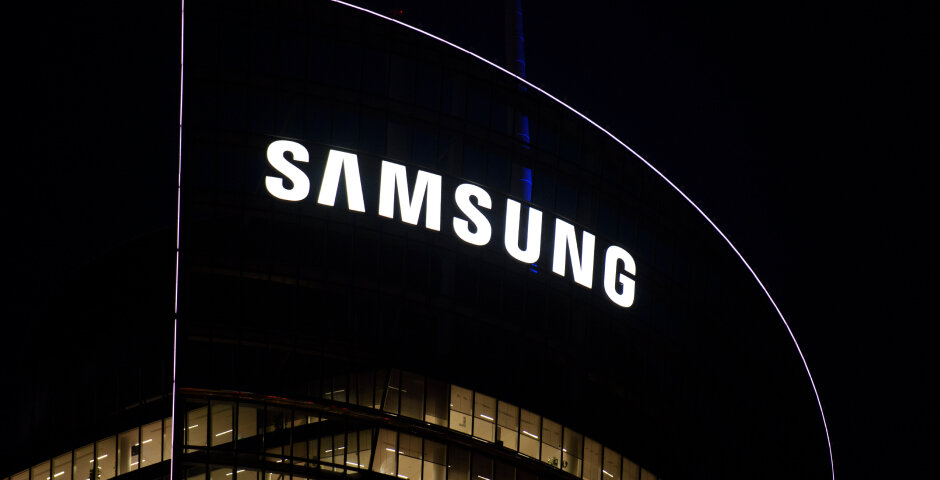 Андроид 2015 года самсунг. Calax. Лого galaxy s23 ultra. Смартфон 2022 png. Самсунг 1916 года.
