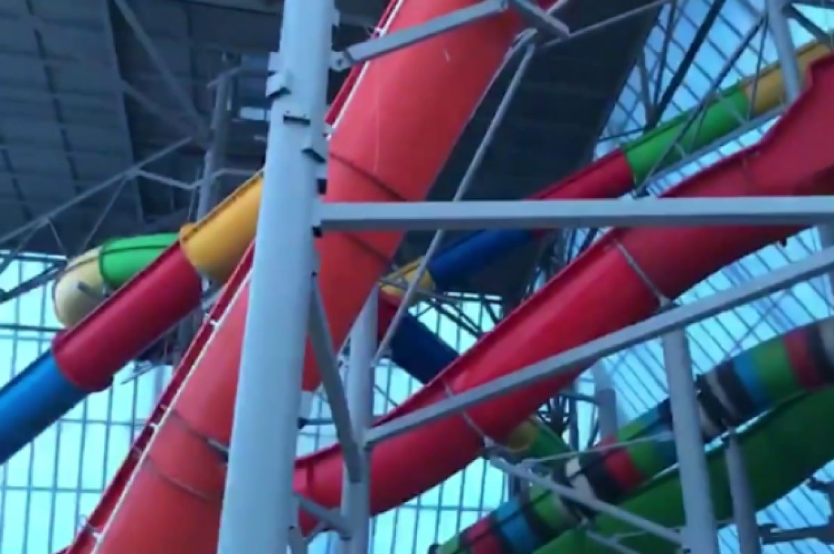    Спортивно-оздоровительный комплекс «XXI век» продолжает принимать гостей.