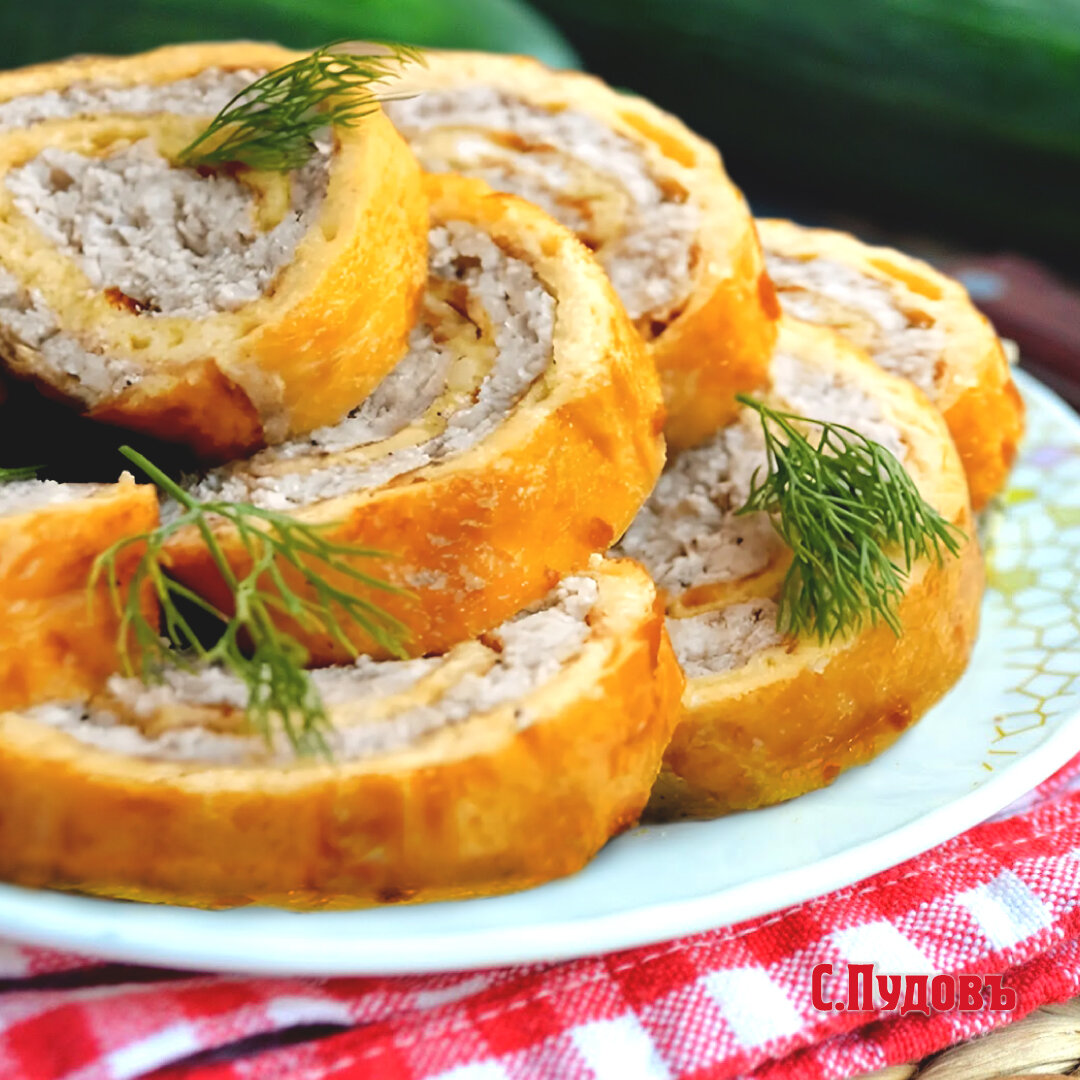 Куриный рулет с омлетом