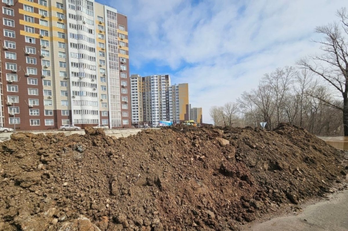 В Оренбурге возводят искусственные насыпи в зонах возможного подтопления |  АиФ–Оренбург | Дзен