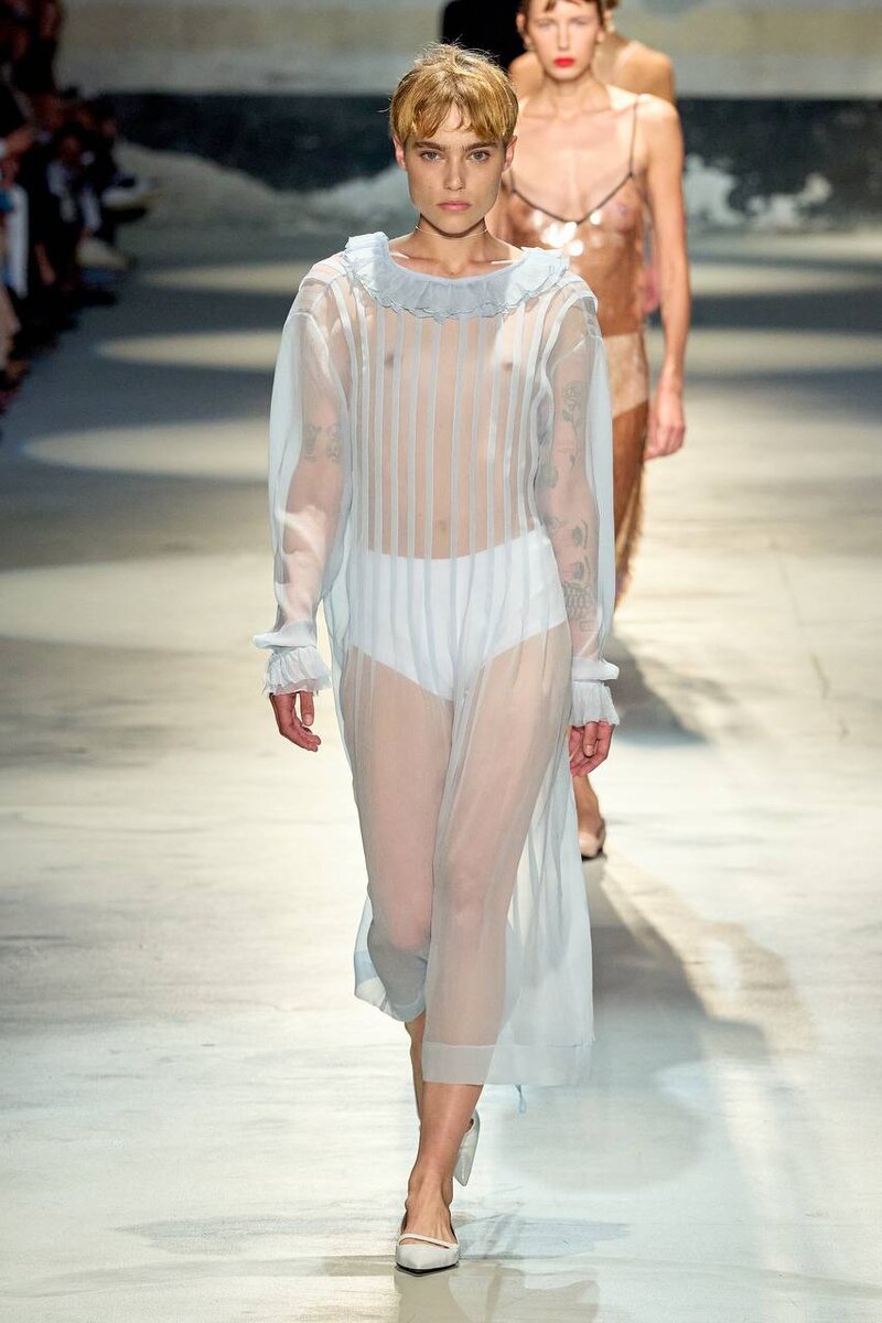    Тотал-лук сафари, почти живые цветы и ещё 3 тренда весенне-летнего сезона, которые нашли у локальных брендов (фото 1)