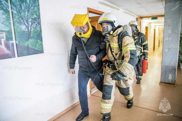    В здании теруправления по Первомайскому району ликвидировали условный пожар
