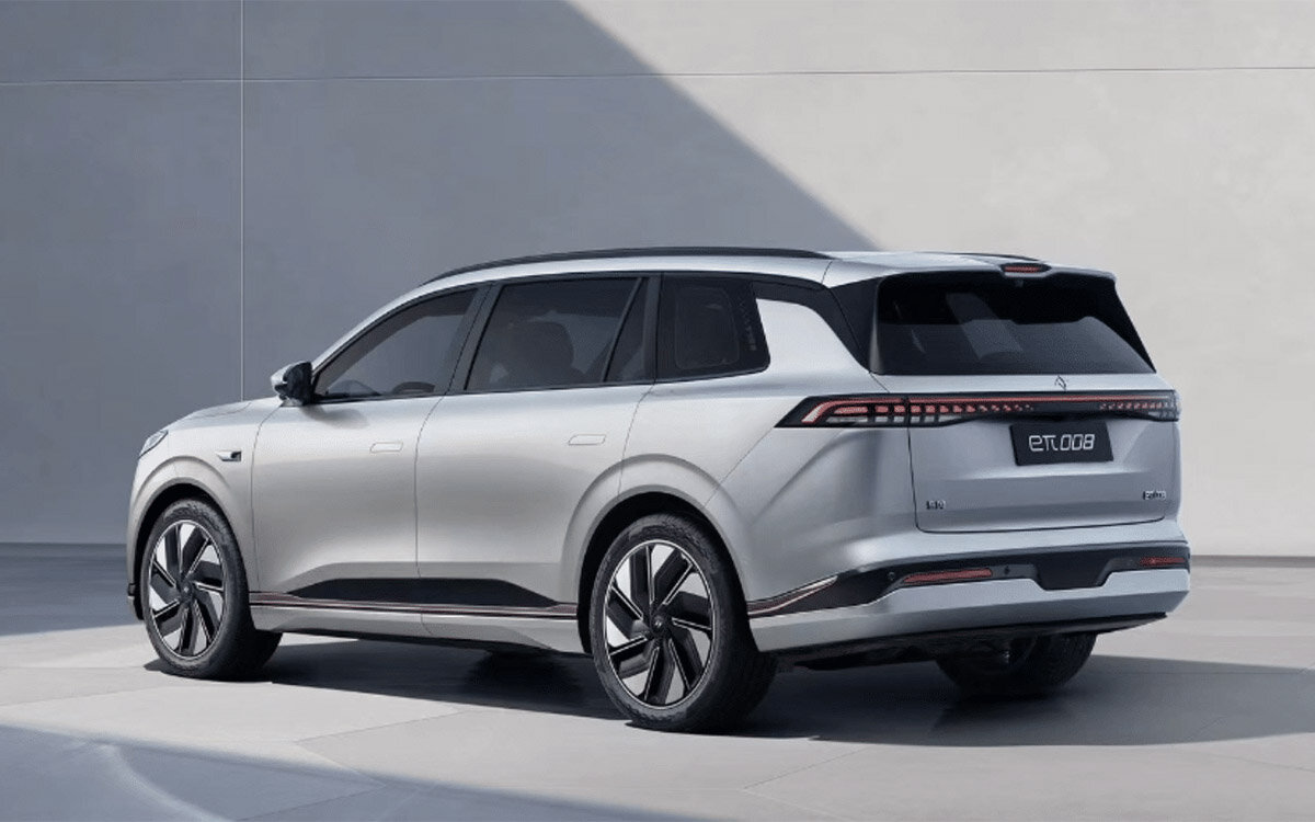 carnewschina.com📷Dongfeng eπ008