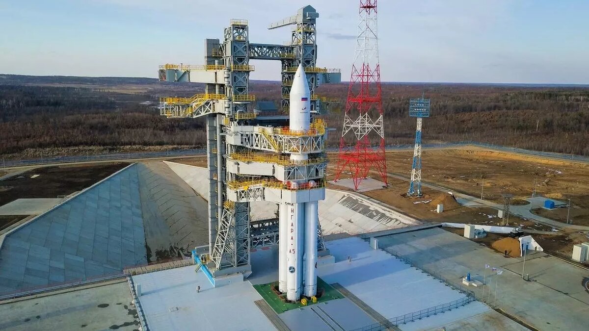     Пуск ракеты «Ангара» с космодрома Восточный отменили за 2 минуты до старта. Знаменательное для России событие не свершилось.