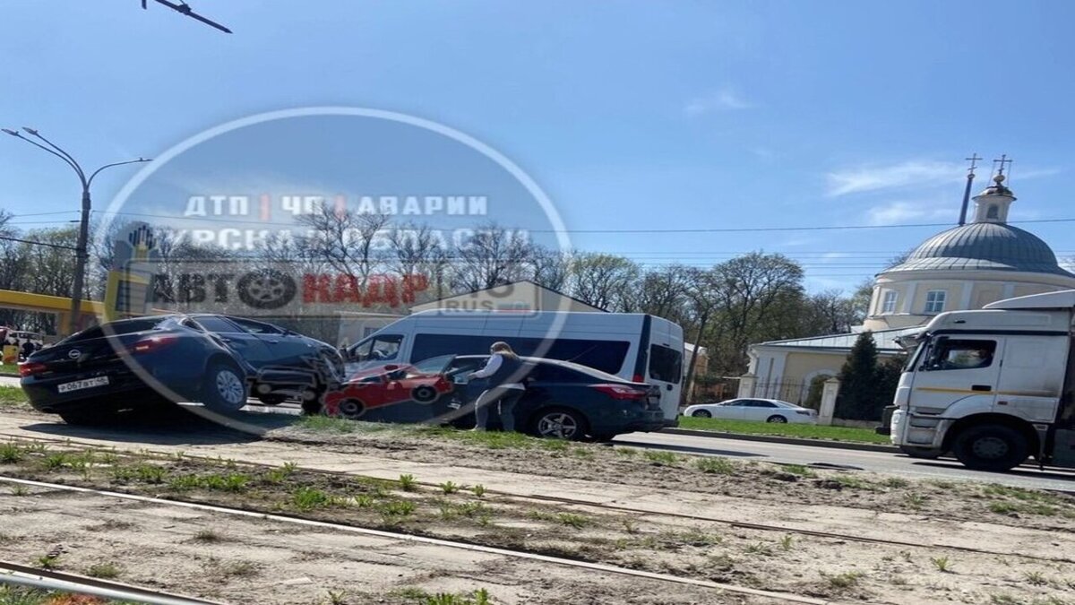    В Курске произошла авария на улице Энгельса