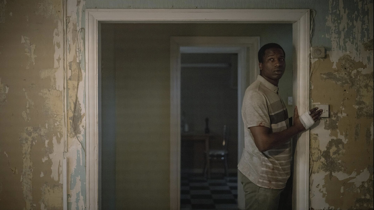 Кадр из фильма "Его дом"