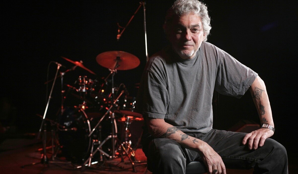 Стив Гэдд (Steve Gadd).