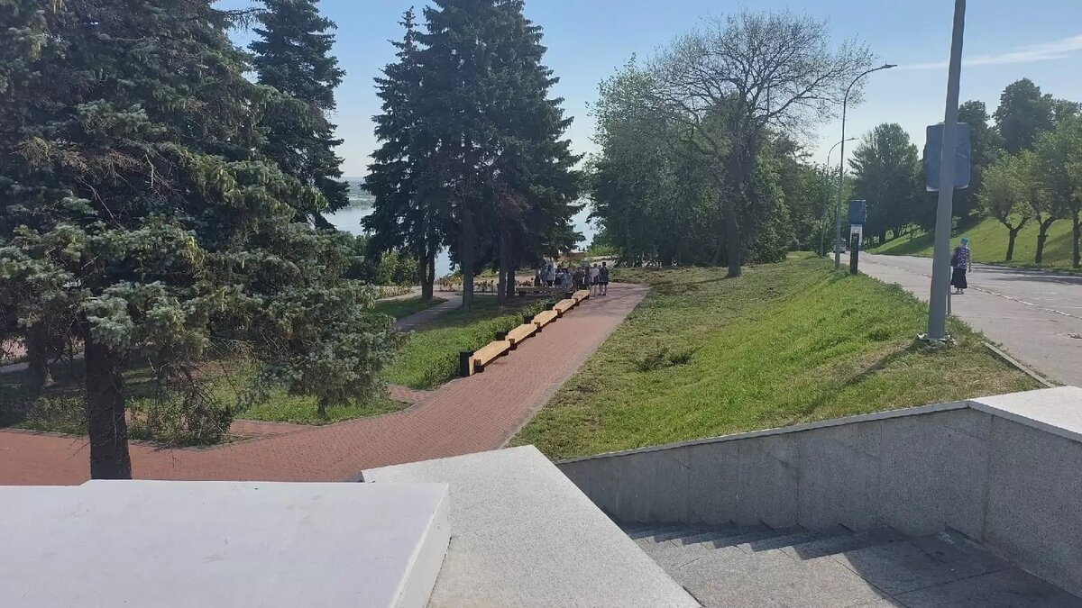    Накануне на склоне Александровского сада в Нижнем Новгороде образовалась огромная яма. Как оказалось, провал случился из-за вымывания грунта. Об этом NewsNN сообщили в управлении инженерной защиты города.
