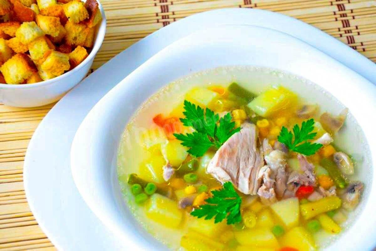 Суп гороховый с куриных крылышек. Овощной куриный супчик для малышей толченый.