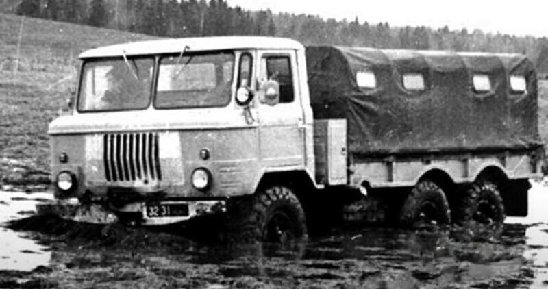 В середине 60-хх годов, Горьковский автомобильный завод дополнил свою производственную линейку моделью ГАЗ-66. Вместе с этим было решено также освоить выпуск и ГАЗ-34.-2