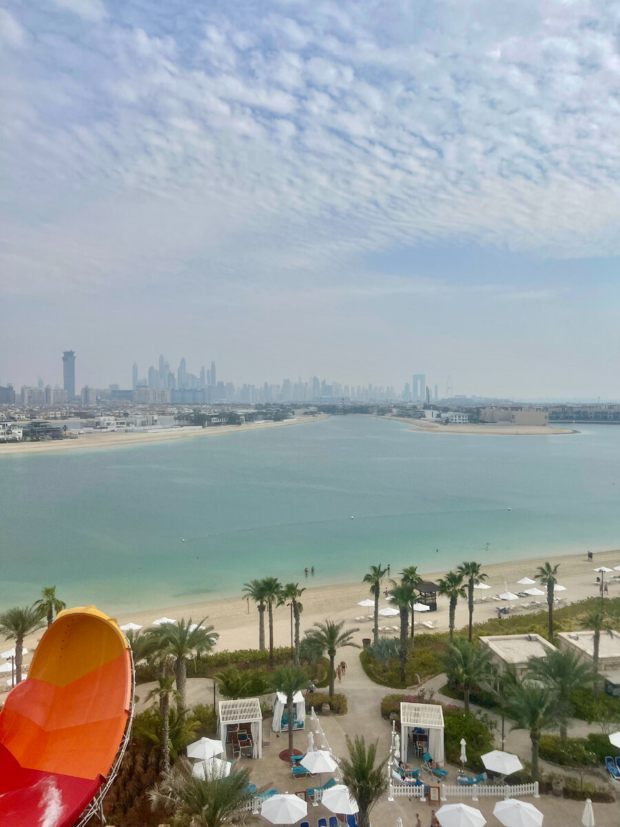 Вид с башни Trident Tower