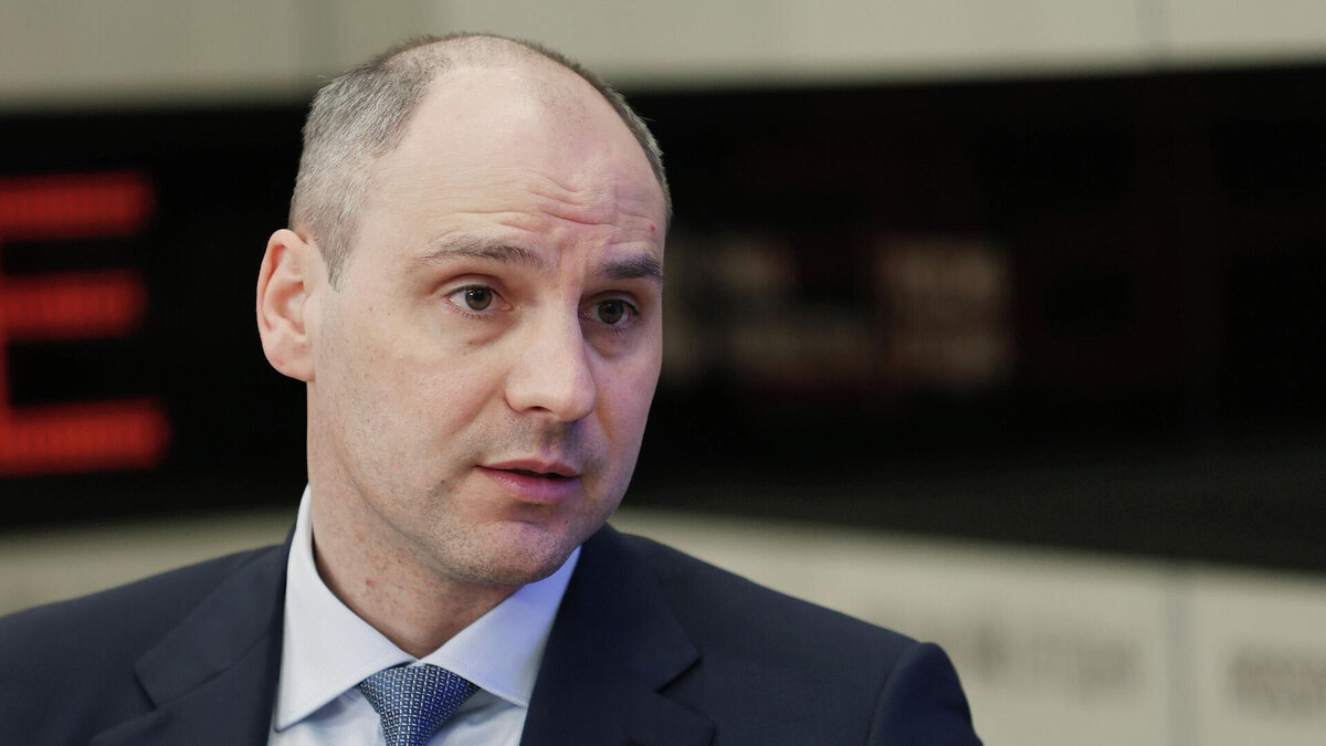 губернатор Денис Паслер.