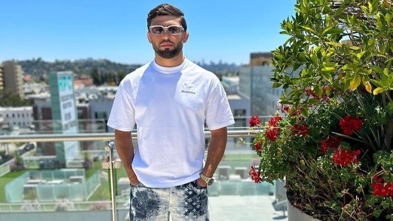    Арман Царукян. Соцсети