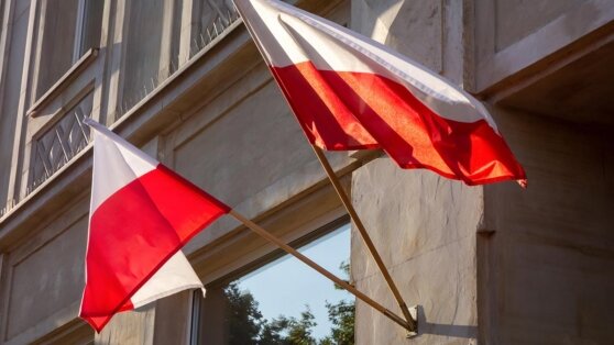    Польша намерена отменить ряд выплат для беженцев с Украины Роман Захаров